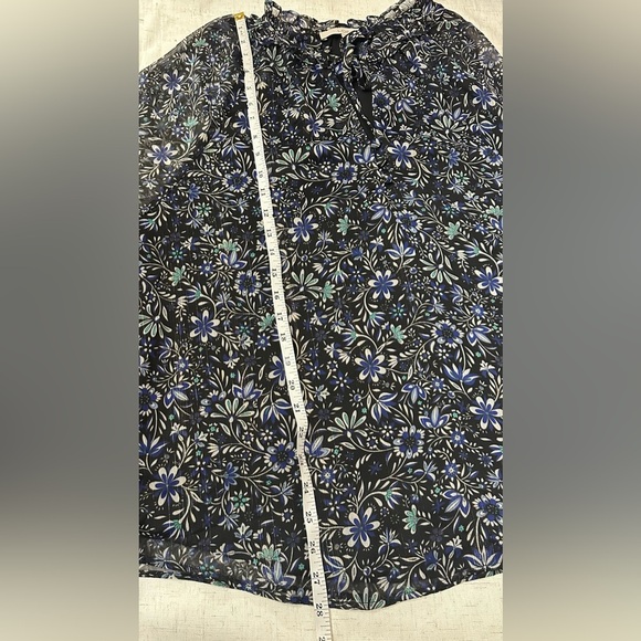 Shimmer Floral Ruffle Tie Neck - Picture 2 of 10